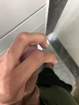 Snapshot of RahulisHorny_007 chatting on October 16, 11:33 am RahulisHorny 007 online show from October 16, 11:33 am