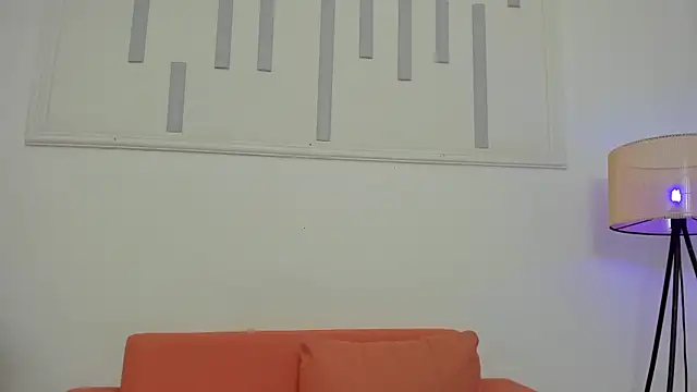 scarletross  online show from March 1, 5:15 pm