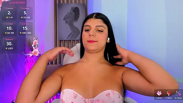 PauliinaBelle  online show from May 3, 1:06 pm