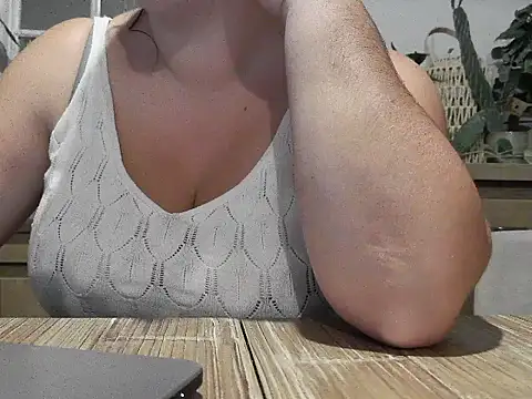 Aambre95Esexy online show from September 19, 8:31 pm