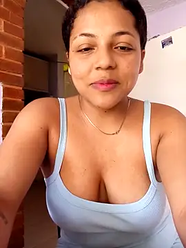 Snapshot of veronica_em1 chatting on May 1, 4:11 pm veronica em1 online show from May 1, 4:11 pm