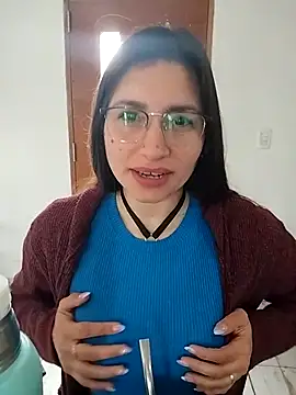 Snapshot of LolatuMiel chatting on November 20, 1:22 pm LolatuMiel online show from November 20, 1:22 pm