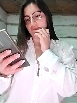 Snapshot of LolatuMiel chatting on January 14, 8:31 am LolatuMiel online show from January 14, 8:31 am