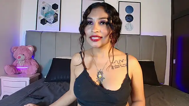 Naiaa Cruz online show from October 1, 7:31 pm