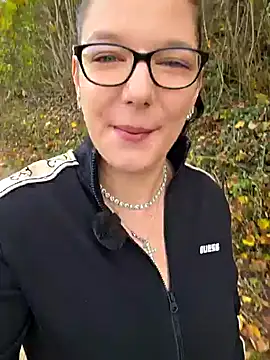 Snapshot of Swiss_Lady chatting on October 28, 2:09 pm Swiss Lady online show from October 28, 2:09 pm