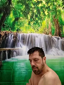 welcome-to-the-jungle online show from January 15, 6:33 pm