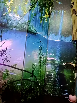 Snapshot of welcome-to-the-jungle chatting on April 2, 8:39 pm welcome-to-the-jungle online show from April 2, 8:39 pm