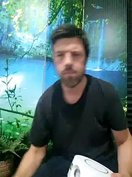 Snapshot of welcome-to-the-jungle chatting on July 7, 8:13 pm welcome-to-the-jungle online show from July 7, 8:13 pm