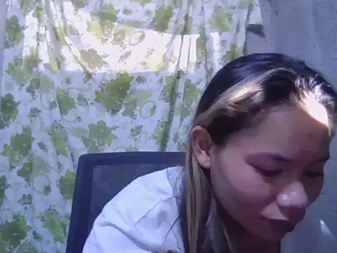 Sweeetgurll online show from November 16, 12:38 am