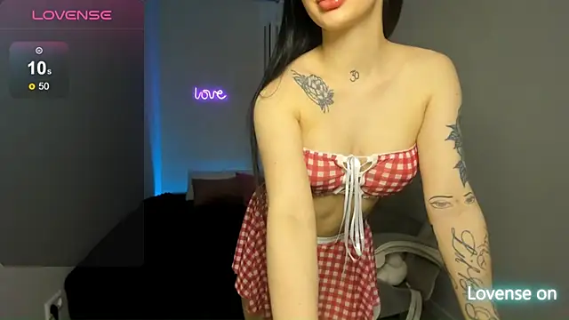 Snapshot of SelinaStorm chatting on April 20, 11:39 pm SelinaStorm online show from April 20, 11:39 pm