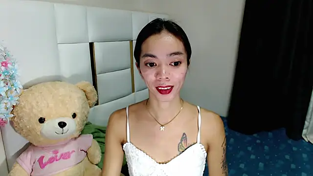 Snapshot of diamondnaked_ chatting on September 20, 5:03 pm diamondnaked online show from September 20, 5:03 pm
