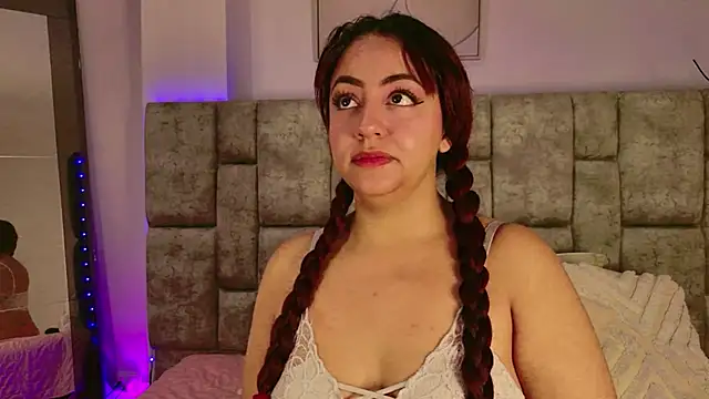 DaniniAnderson online show from April 14, 1:22 am