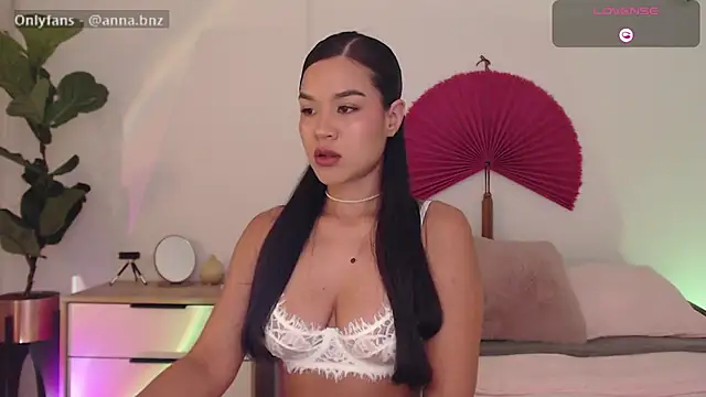 Snapshot of Annabnz chatting on February 21, 3:18 am Annabnz online show from February 21, 3:18 am