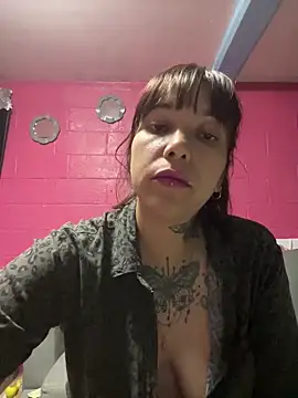 Snapshot of emperatrixsex chatting on March 7, 2:41 am emperatrixsex online show from March 7, 2:41 am