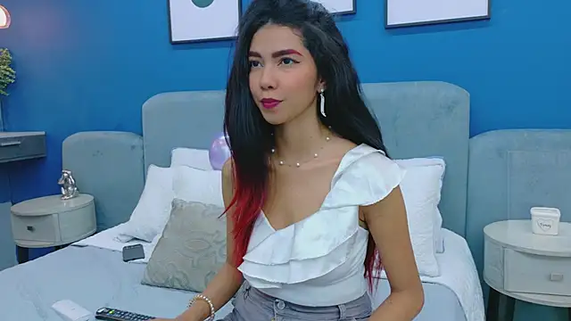 luna roja25 online show from October 6, 10:29 pm