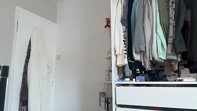 Snapshot of KayleeBella chatting on March 14, 10:10 am KayleeBella online show from March 14, 10:10 am