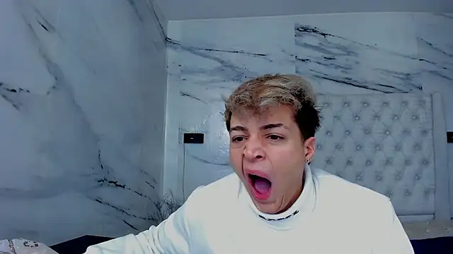 Ari and Storm online show from September 13, 1:33 pm