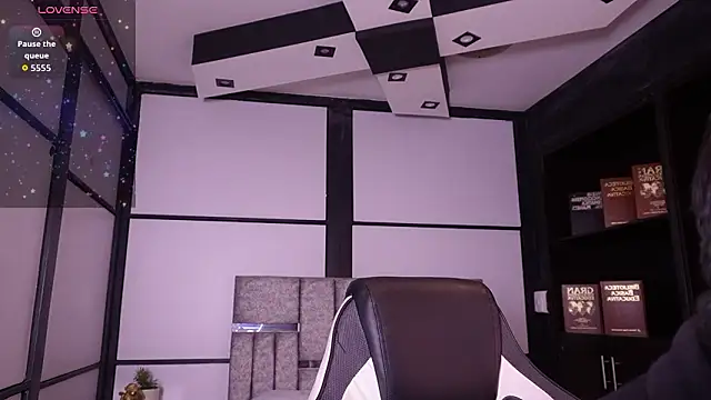 Snapshot of LiamDeep chatting on February 1, 6:06 pm LiamDeep online show from February 1, 6:06 pm