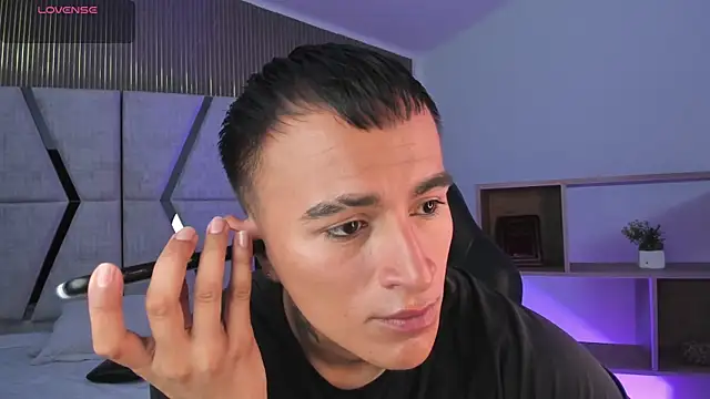 Snapshot of LiamDeep chatting on February 24, 8:07 pm LiamDeep online show from February 24, 8:07 pm