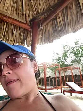 Snapshot of sophie_lopez1 chatting on March 25, 9:54 pm sophie lopez1 online show from March 25, 9:54 pm