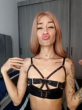 Snapshot of SunshineLizzy chatting on March 21, 5:56 am SunshineLizzy online show from March 21, 5:56 am