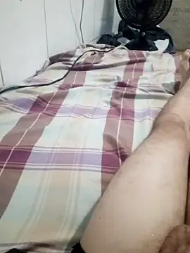 Snapshot of kelvinjesus34 chatting on October 16, 1:39 am kelvinjesus34 online show from October 16, 1:39 am