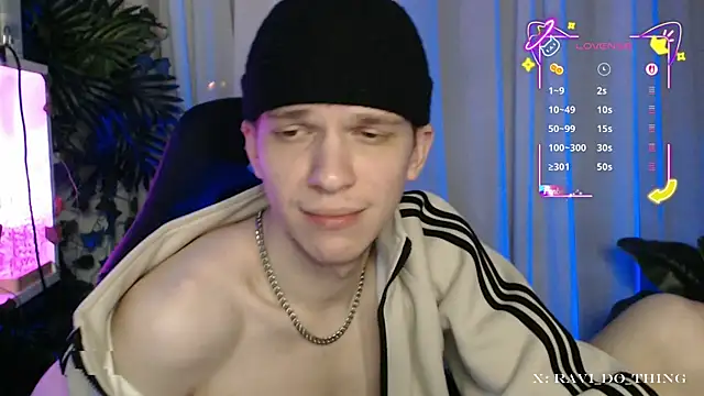 Snapshot of frozen_boy chatting on November 17, 12:27 am frozen boy online show from November 17, 12:27 am