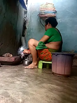 Snapshot of gulapi-gulistan180 chatting on September 24, 6:28 am gulapi-gulistan180 online show from September 24, 6:28 am