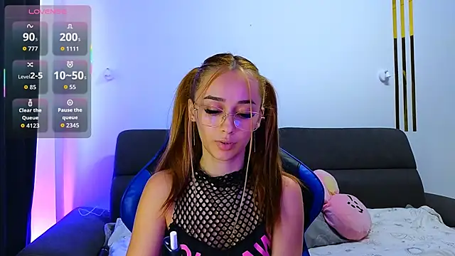 AmyKent  online show from September 15, 2:50 pm