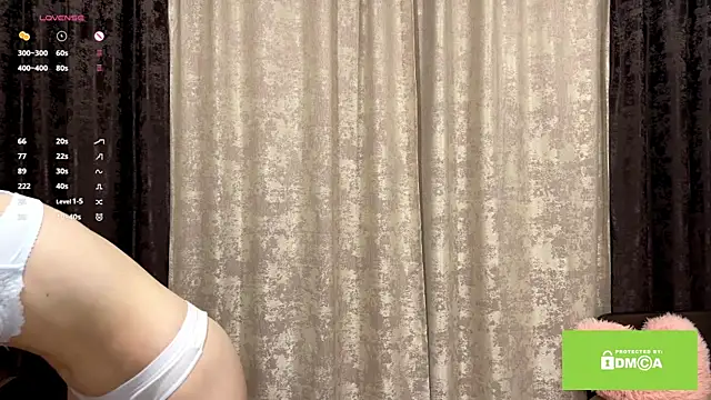 Snapshot of lady_linaa chatting on October 8, 4:37 pm lady linaa online show from October 8, 4:37 pm
