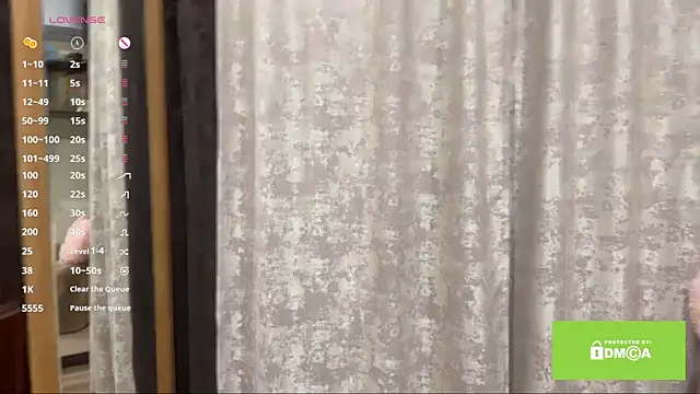 Snapshot of lady_linaa chatting on October 11, 4:49 pm lady linaa online show from October 11, 4:49 pm