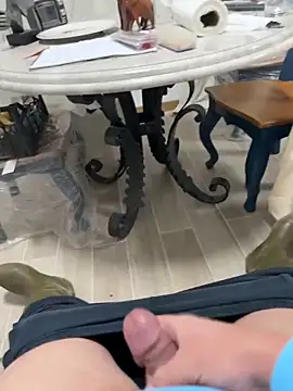 Snapshot of camboys_poyraz chatting on October 31, 2:40 pm camboys poyraz online show from October 31, 2:40 pm