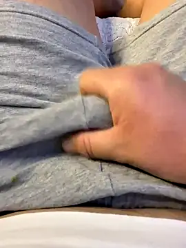 Snapshot of camboys_poyraz chatting on November 26, 10:22 pm camboys poyraz online show from November 26, 10:22 pm