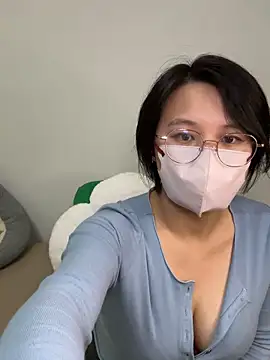 Snapshot of pumpkin_91 chatting on October 27, 12:42 pm pumpkin 91 online show from October 27, 12:42 pm