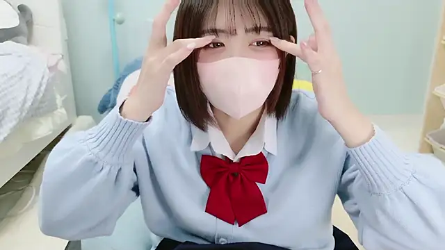 Hinata Sun online show from November 10, 11:31 am