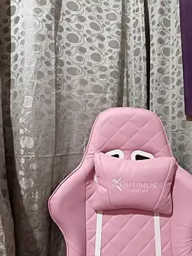 Snapshot of Lahila_ chatting on June 21, 3:36 pm Lahila online show from June 21, 3:36 pm
