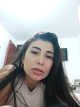 Snapshot of mia_mancinii chatting on November 10, 10:42 pm mia mancinii online show from November 10, 10:42 pm
