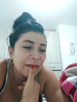 Snapshot of mia_mancinii chatting on November 23, 5:35 pm mia mancinii online show from November 23, 5:35 pm