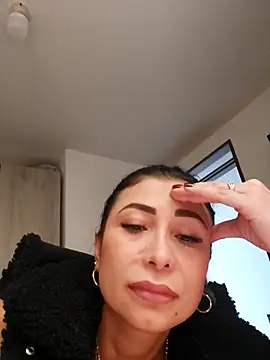 Snapshot of mia_mancinii chatting on February 18, 5:53 pm mia mancinii online show from February 18, 5:53 pm