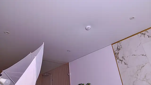 AmadaReine online show from October 23, 1:21 pm