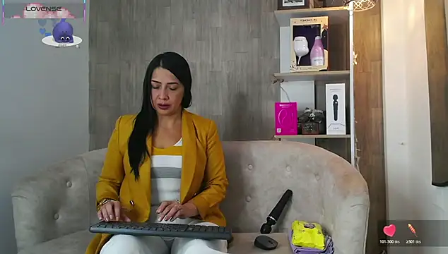 cortney tayler online show from January 14, 3:50 pm