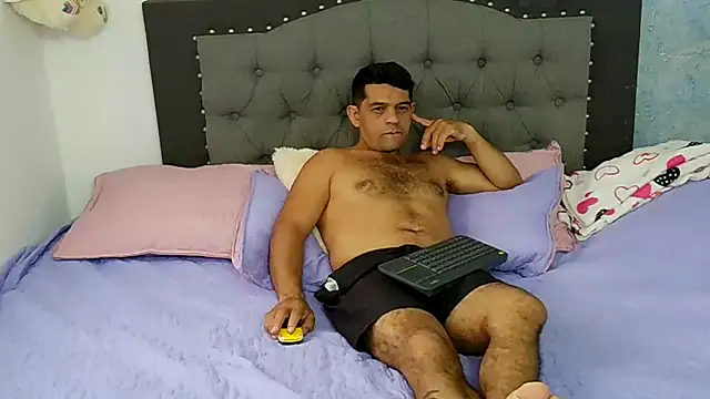 Nicolletorres2 online show from November 27, 8:00 pm