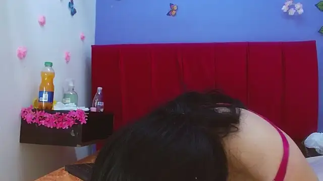 andrealopezcm101 online show from October 20, 11:10 am