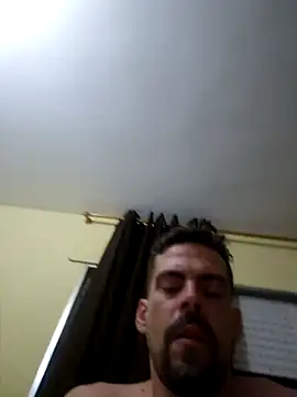 Snapshot of tuerkass89 chatting on July 4, 12:17 am tuerkass89 online show from July 4, 12:17 am