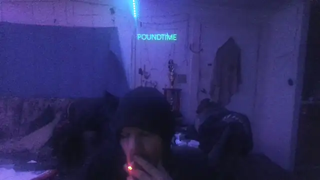 Poundtown1226 online show from January 12, 3:01 am