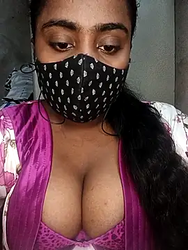 Snapshot of Schii69 chatting on February 28, 10:11 pm Schii69 online show from February 28, 10:11 pm