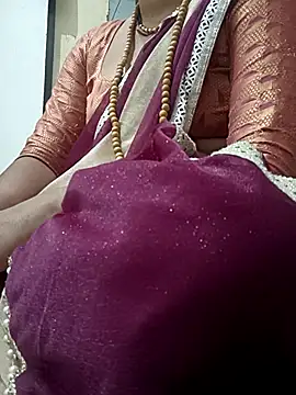 Snapshot of monu_bhabi chatting on February 17, 4:57 pm monu bhabi online show from February 17, 4:57 pm