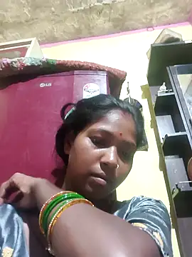 Snapshot of Fasfas2 chatting on September 11, 12:33 am Fasfas2 online show from September 11, 12:33 am