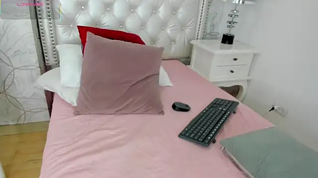 amara rousse online show from October 13, 11:54 am