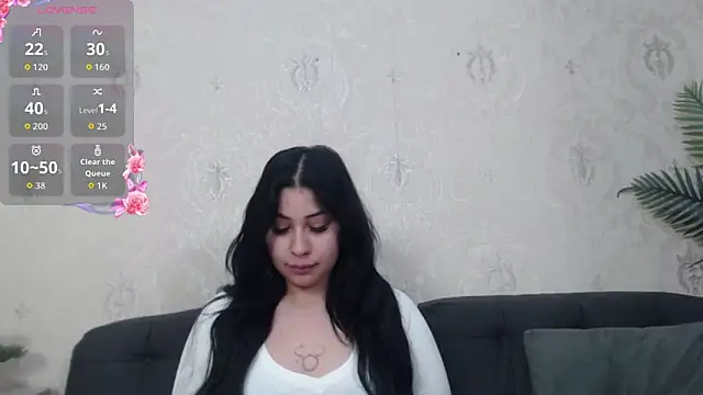 Snapshot of AnaysDivine chatting on September 26, 3:43 am AnaysDivine online show from September 26, 3:43 am